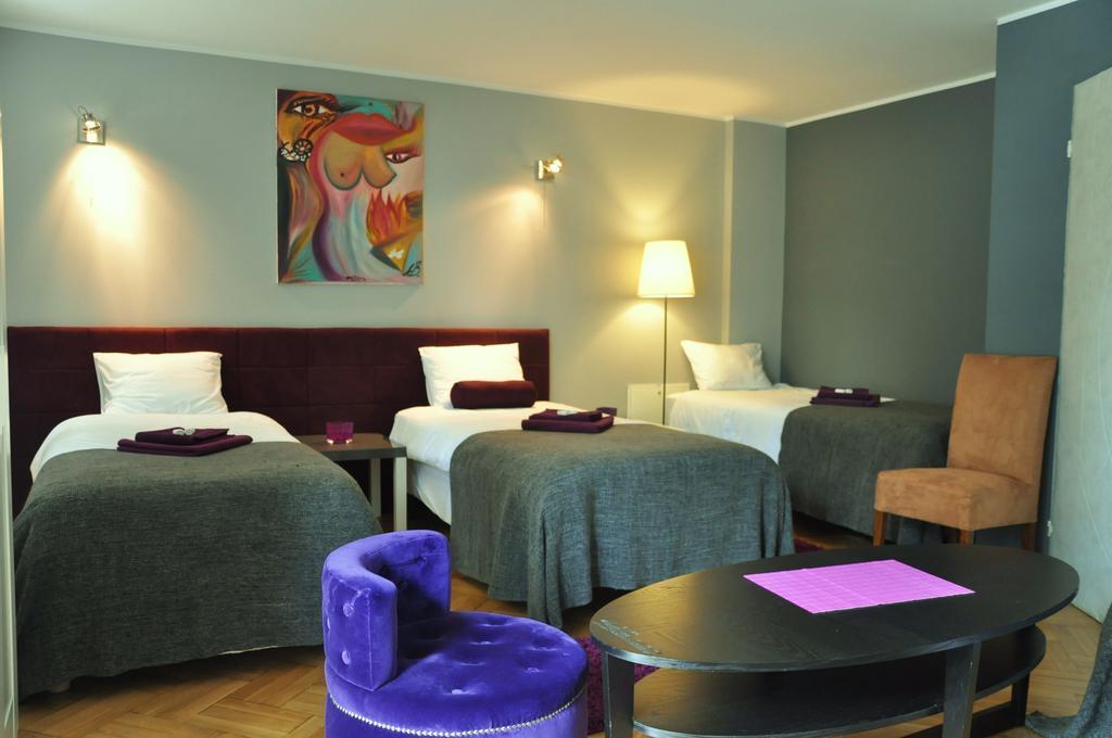 Anton House Hotel Warsaw Exterior photo
